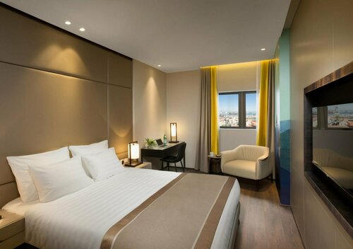 Гостиница Golden Crown в Хайфском АО