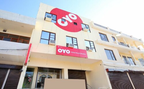 Гостиница Oyo 19778 Hotel Royal Shades в Чандигархе