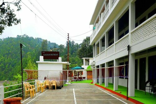Hotel Kausani Retreat