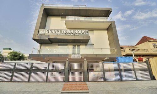 Гостиница Treebo Trend Grand Town House в Фаридабаде