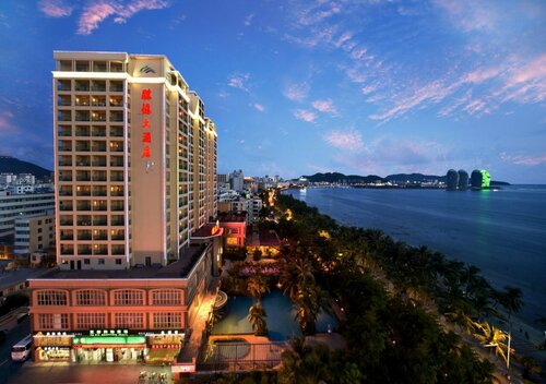 Гостиница Shengyi Holiday Villa Hotel & Suites Sanya  в Санье