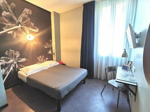 Гостиница Hotel Alnea в Каннах