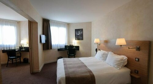 Гостиница Logis Hotel L'Embarcadere в Нантюа