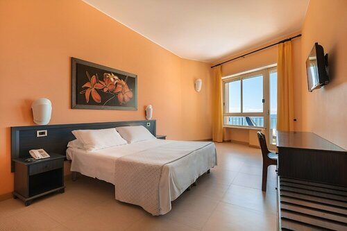 Гостиница Hotel Serapo в Гаэте