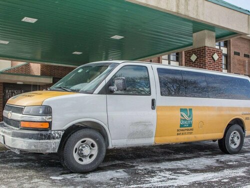 Гостиница Quality Inn Schaumburg - Chicago near the Mall в Элк-Гров-Виллидж