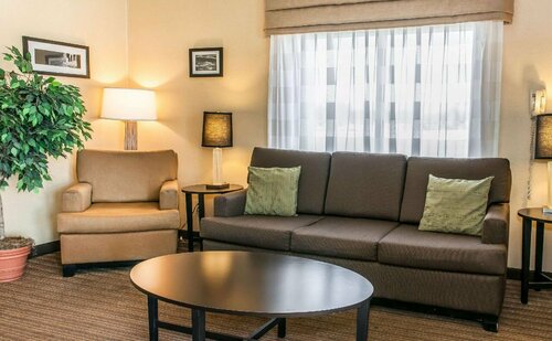 Гостиница Courtyard by Marriott Springfield в Спрингфилде