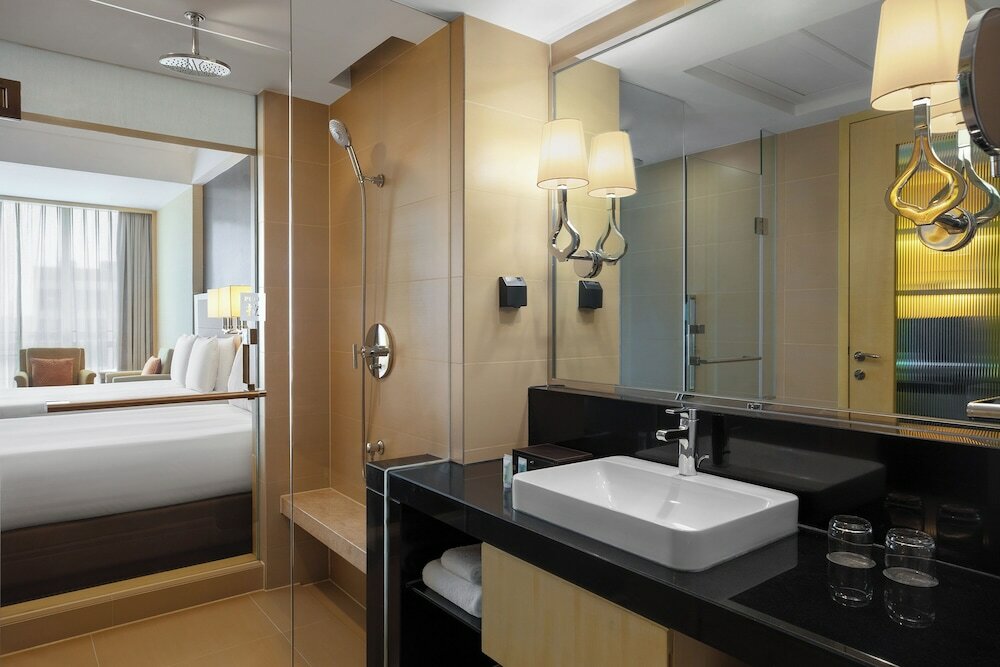 Фото Courtyard by Marriott Shanghai Central