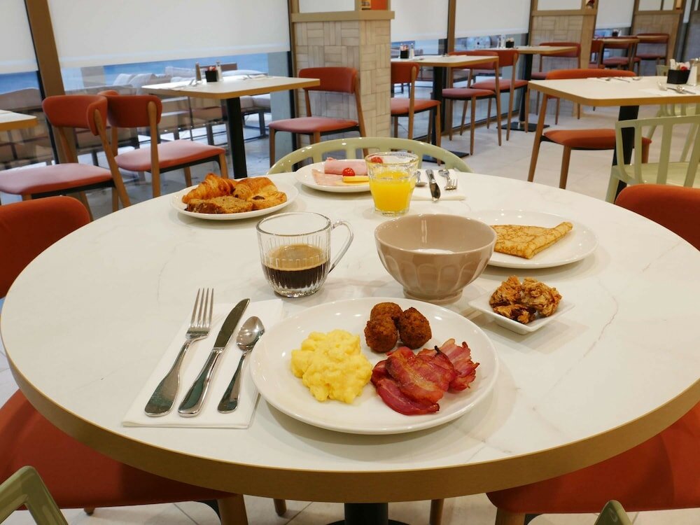 Фото Mercure Vichy Hotel