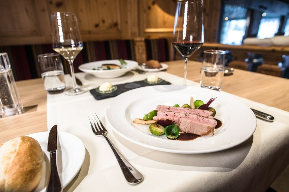 Фото Hotel Alpenhof