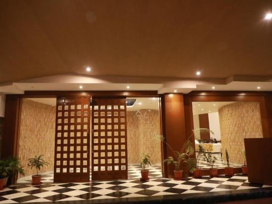 Фото JuSTa Sajjangarh Resort & SPA