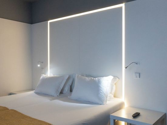 Фото Basic Braga by Axis