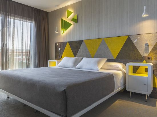 Фото Hotel Macia Sevilla Kubb