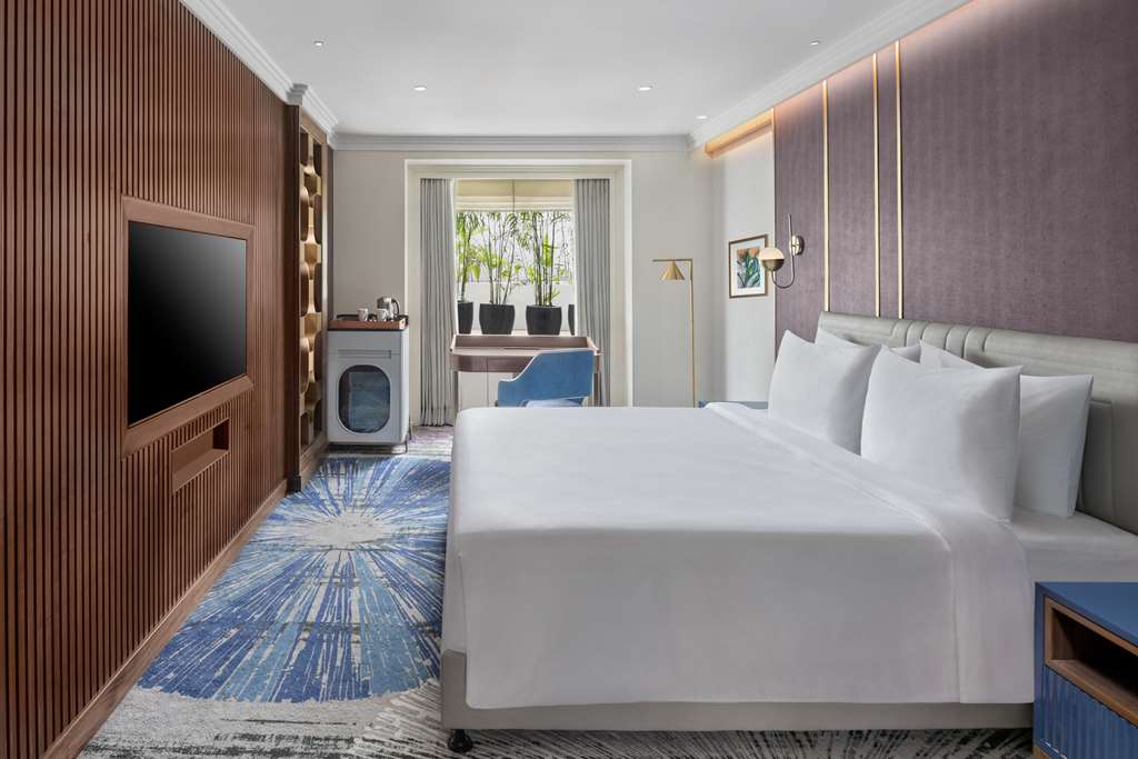 Фото Radisson Blu Hotel & Suites GRT Chennai