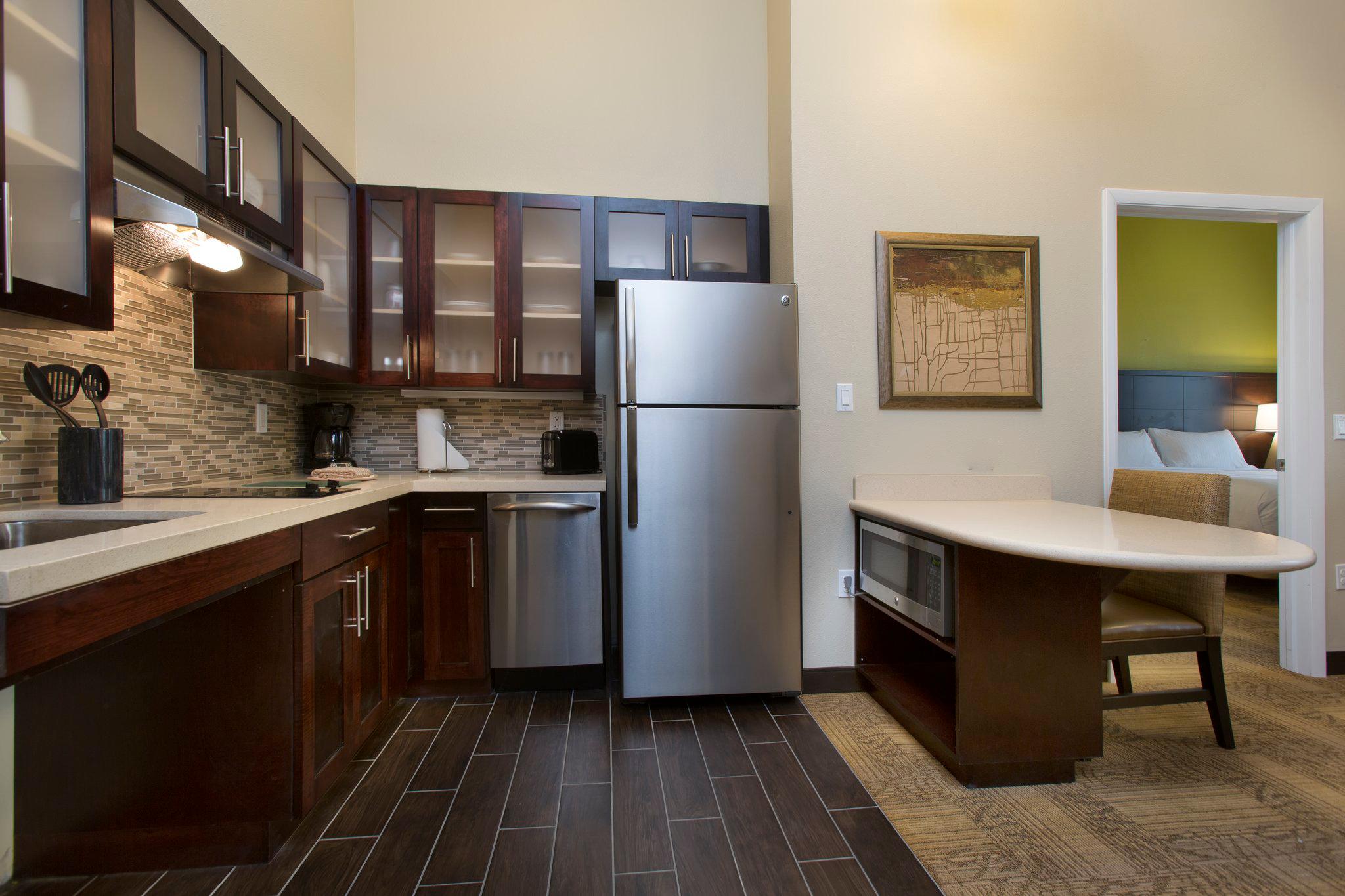 Фото Staybridge Suites Orlando at SeaWorld, an Ihg Hotel