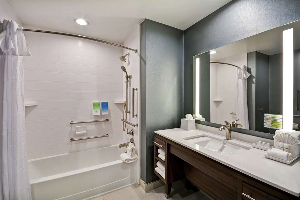 Фото Home2 Suites by Hilton Plano Legacy West
