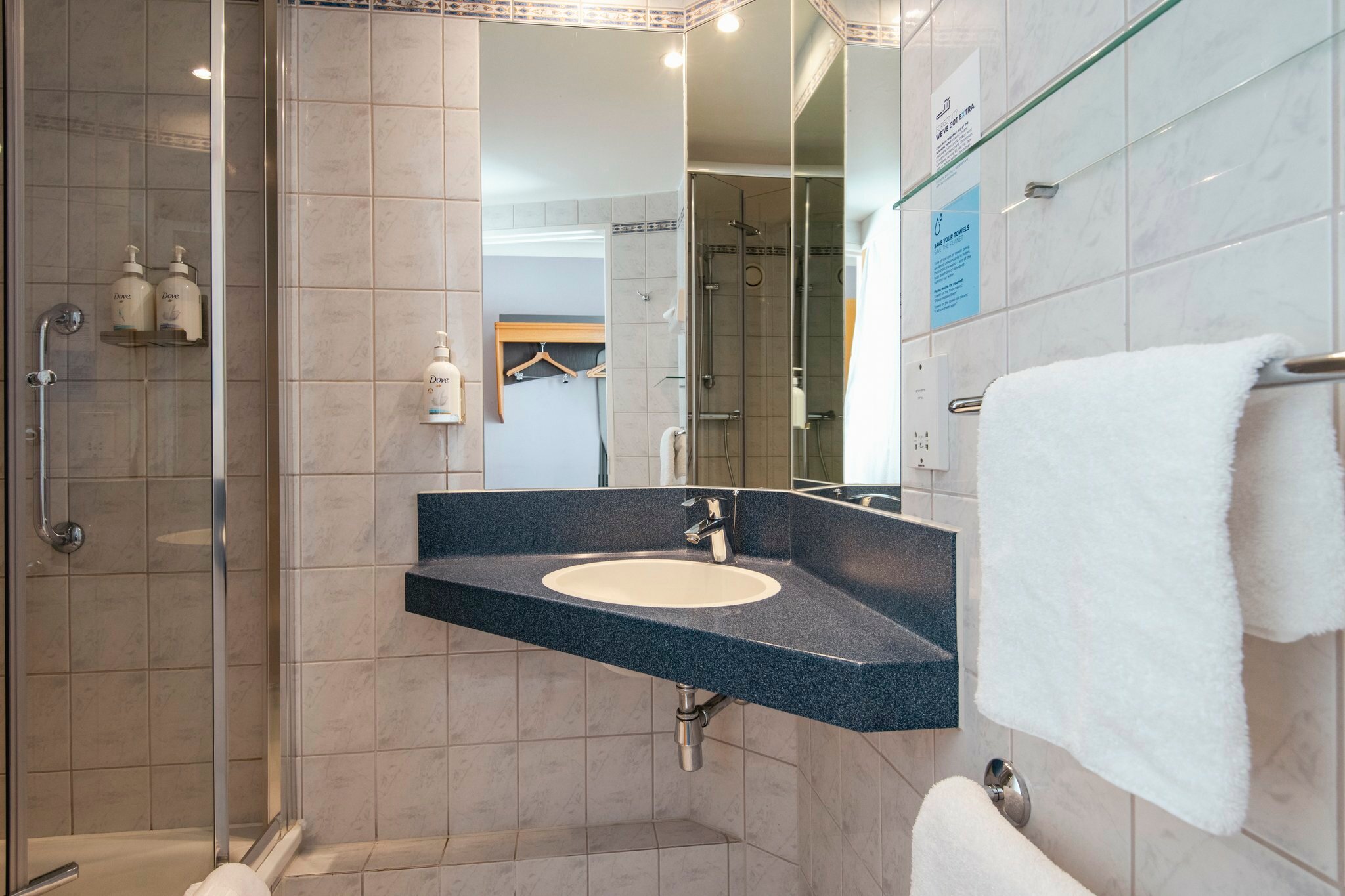 Фото Holiday Inn Express Birmingham - Oldbury, an Ihg Hotel