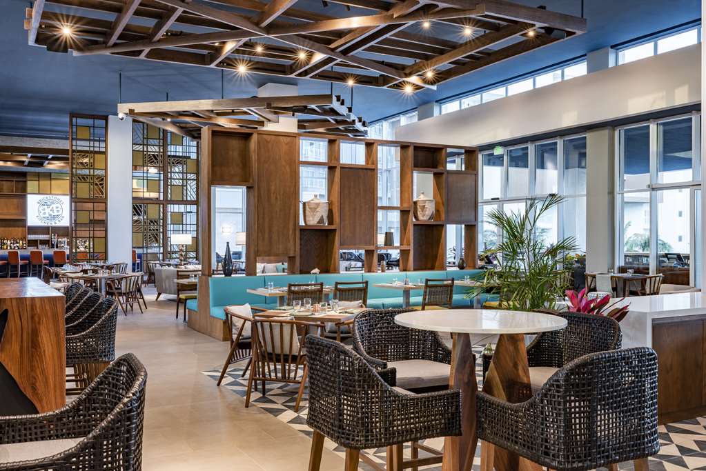 Фото Embassy Suites by Hilton Aruba Resort