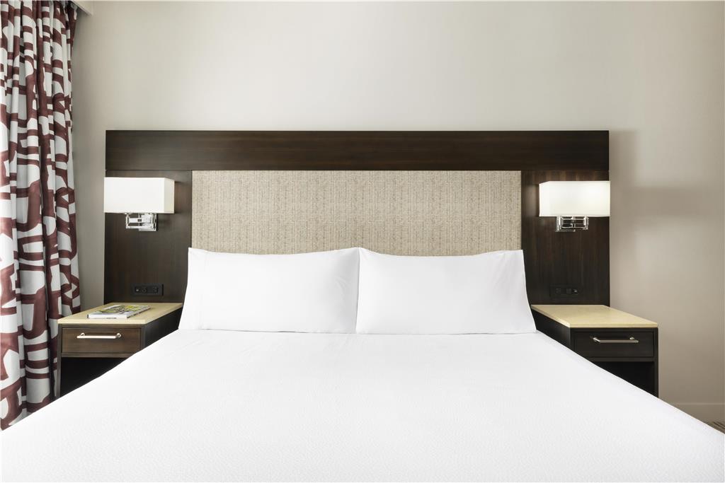 Фото Hilton Garden Inn New York-Times Square Central