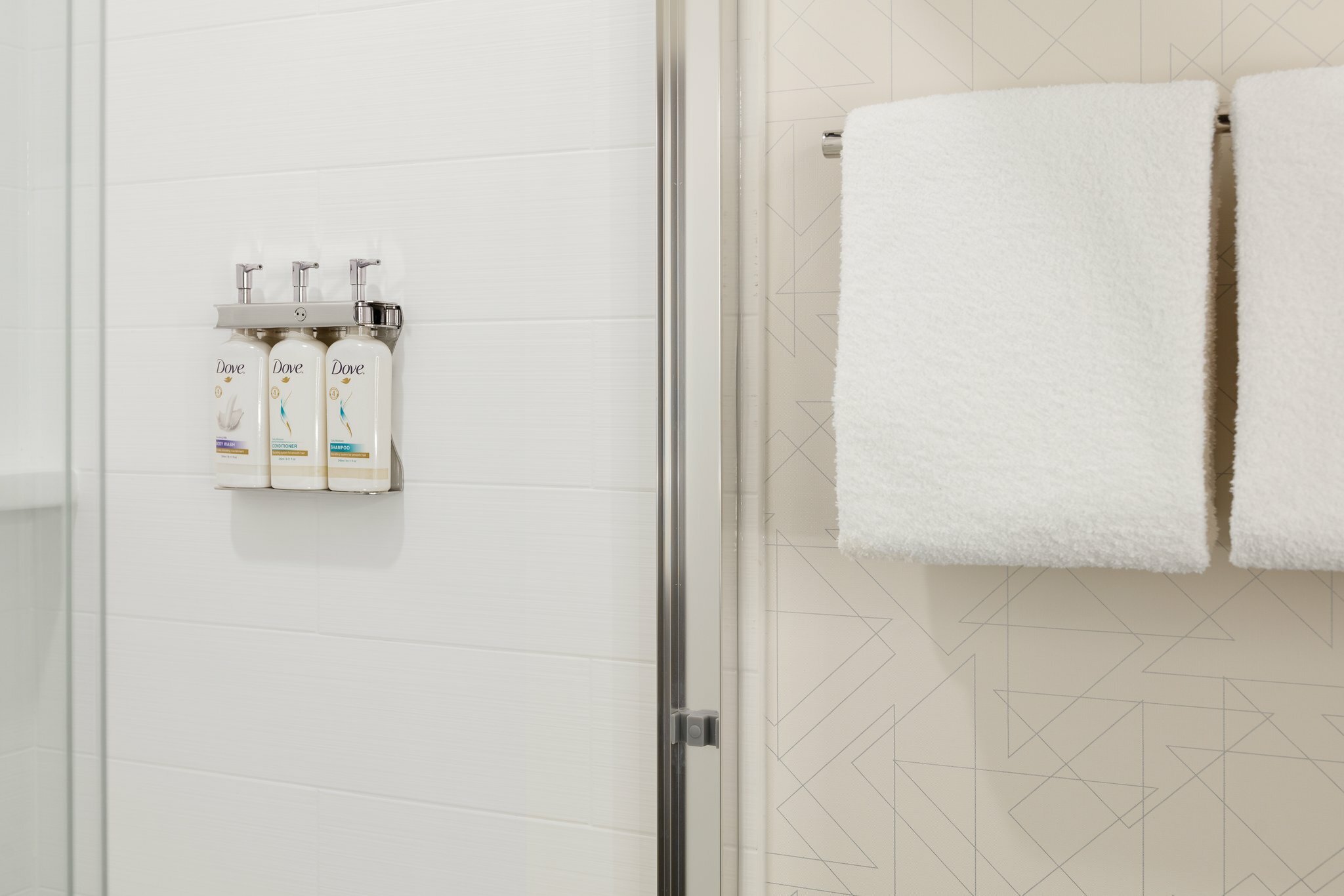 Фото Holiday Inn Express & Suites Chicago North Shore - Niles, an Ihg Hotel