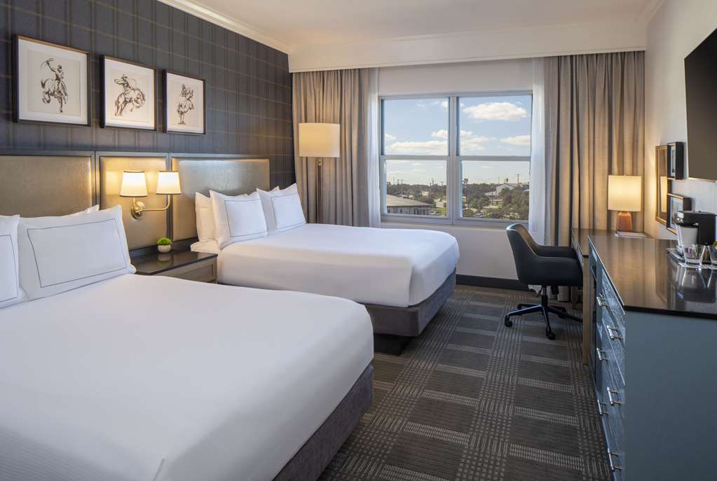 Фото Hilton San Antonio Hill Country