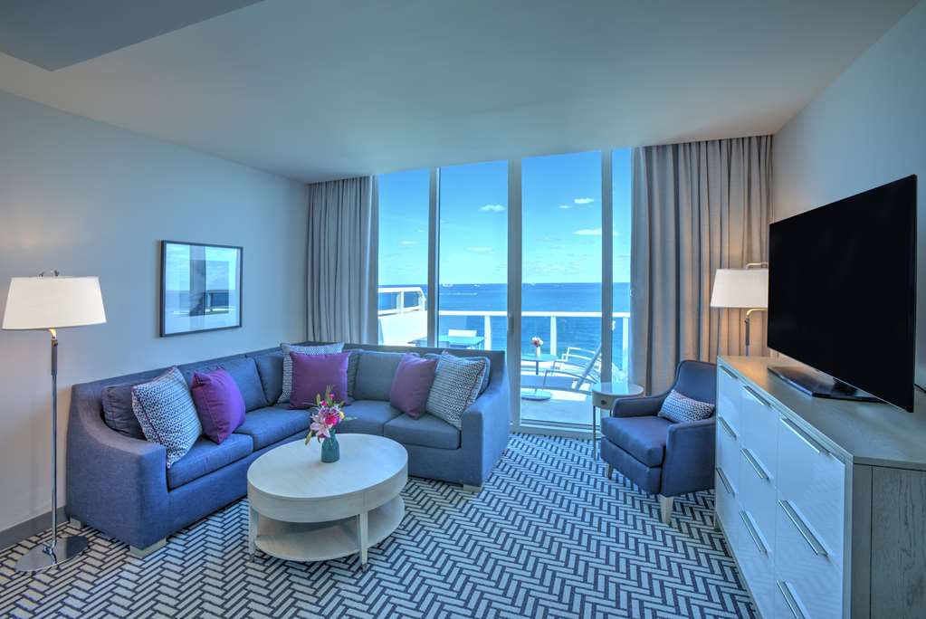 Фото Hotel Maren Fort Lauderdale Beach, Curio Collection by Hilton