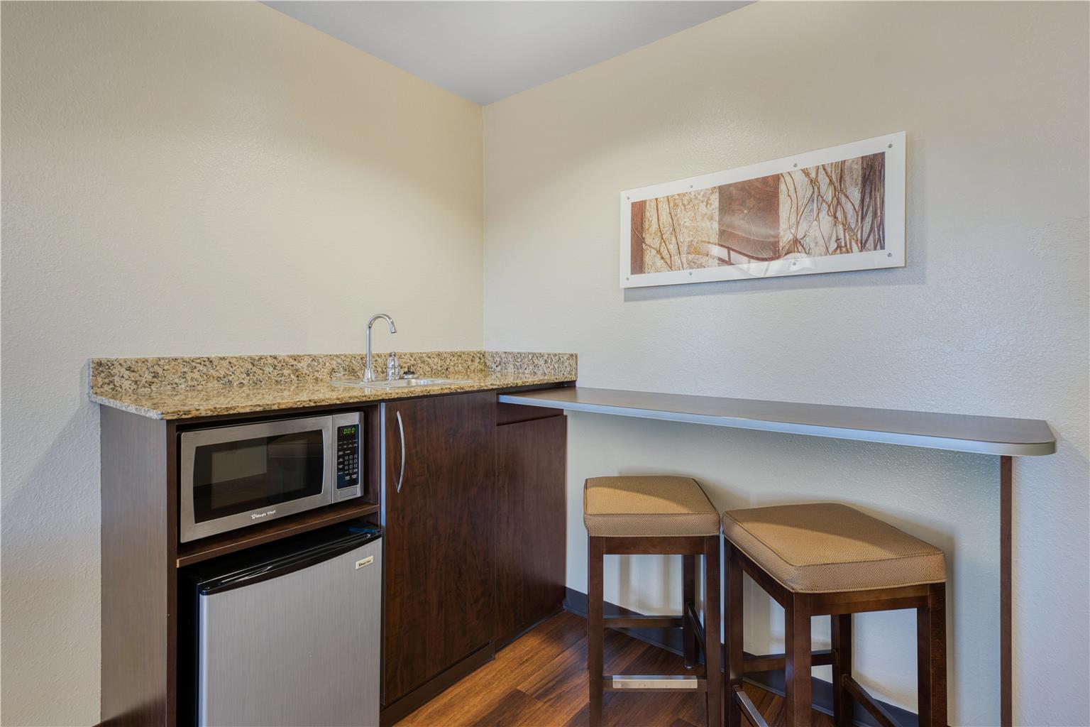 Фото SureStay Plus Hotel by Best Western Buckhannon