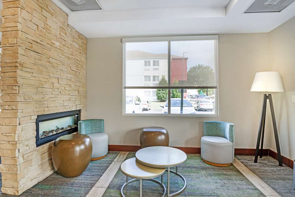 Фото Best Western Premier Richmond City Gateway