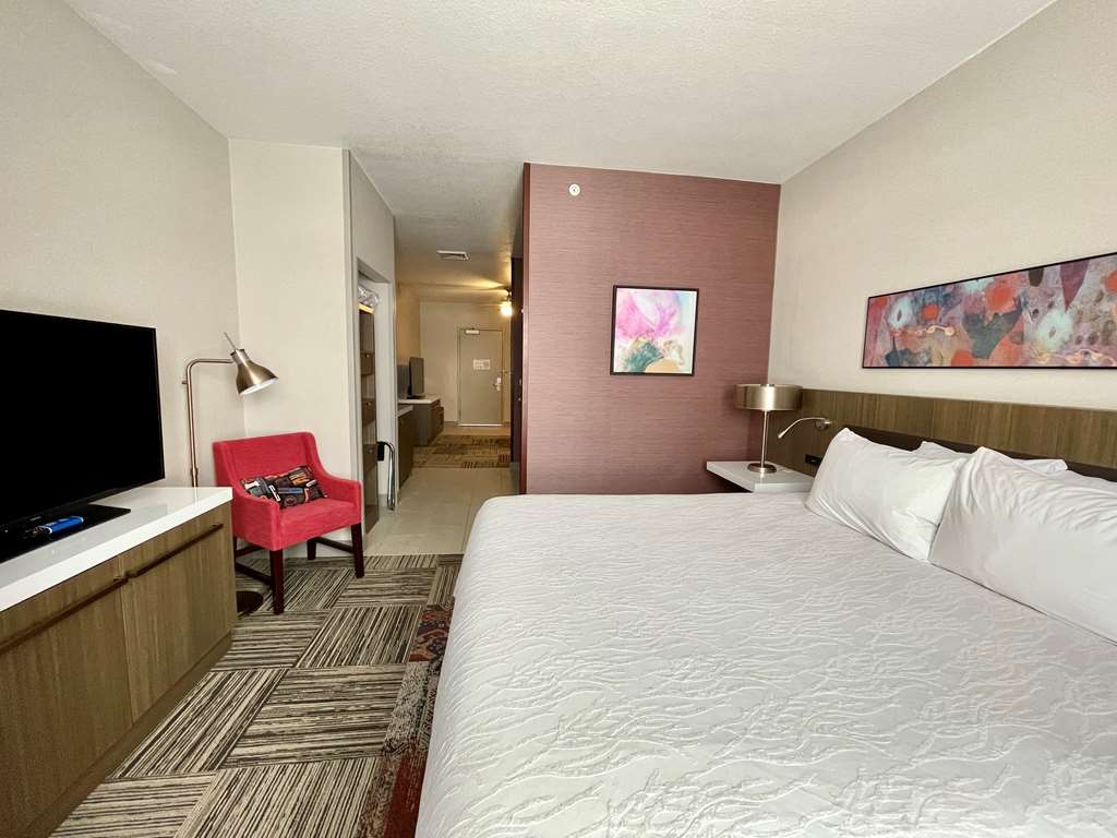 Фото Hilton Garden Inn Oconomowoc