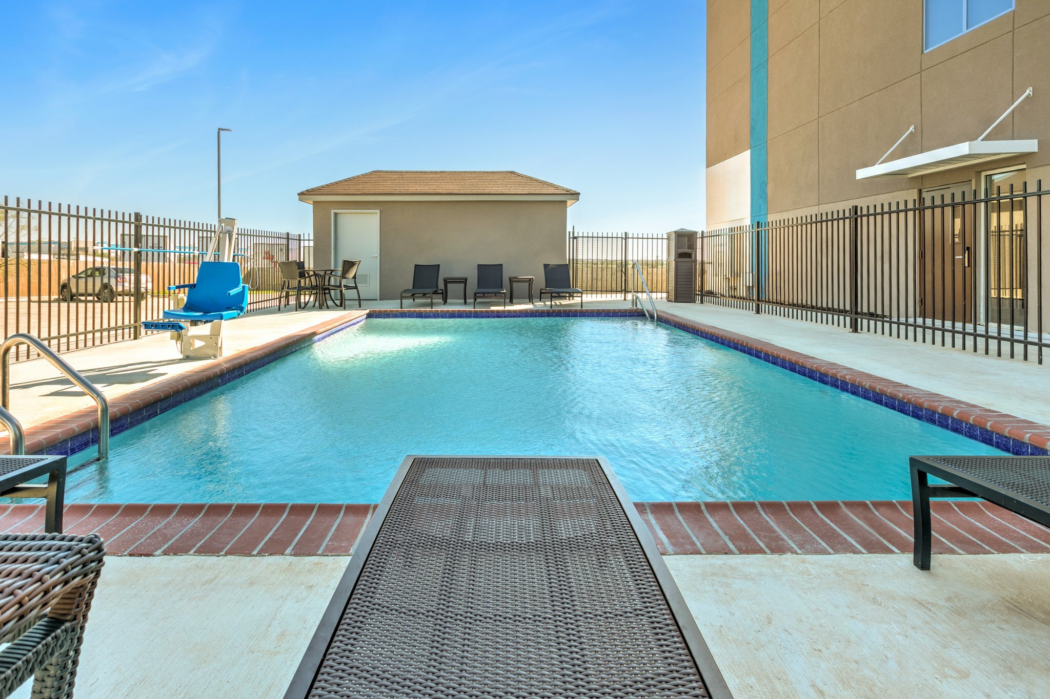 Фото Holiday Inn Express San Antonio East i 10, an Ihg Hotel