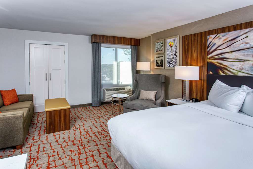 Фото DoubleTree by Hilton Appleton