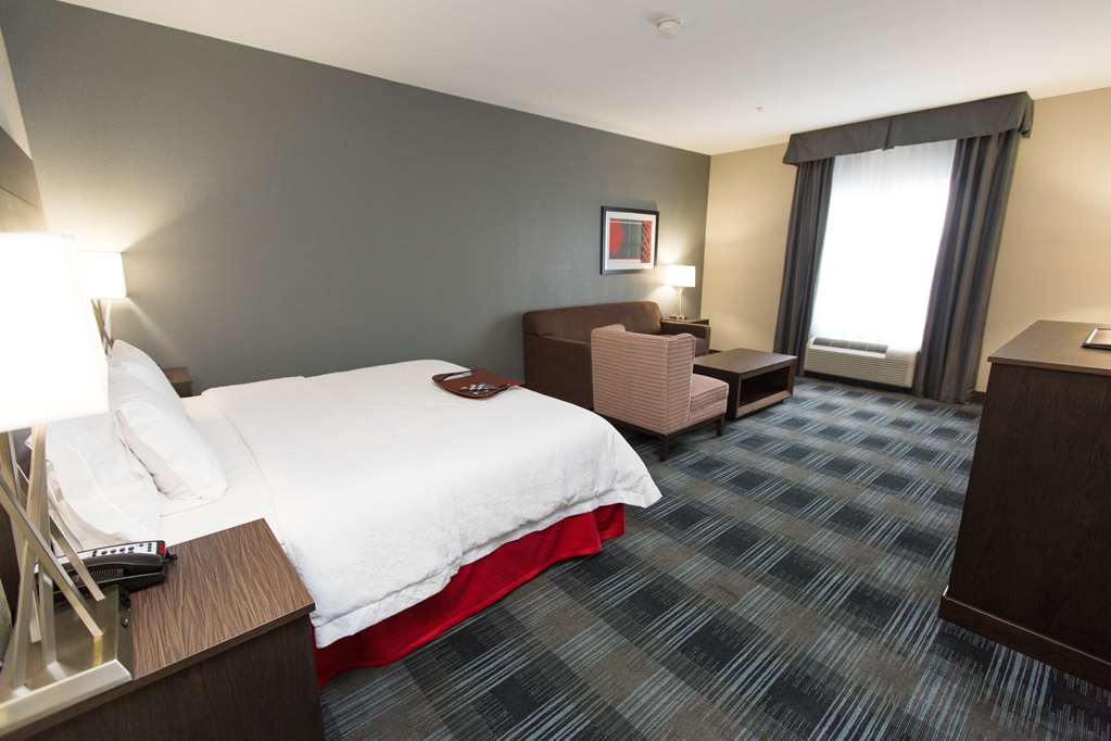Фото Hampton Inn & Suites Oklahoma City Airport