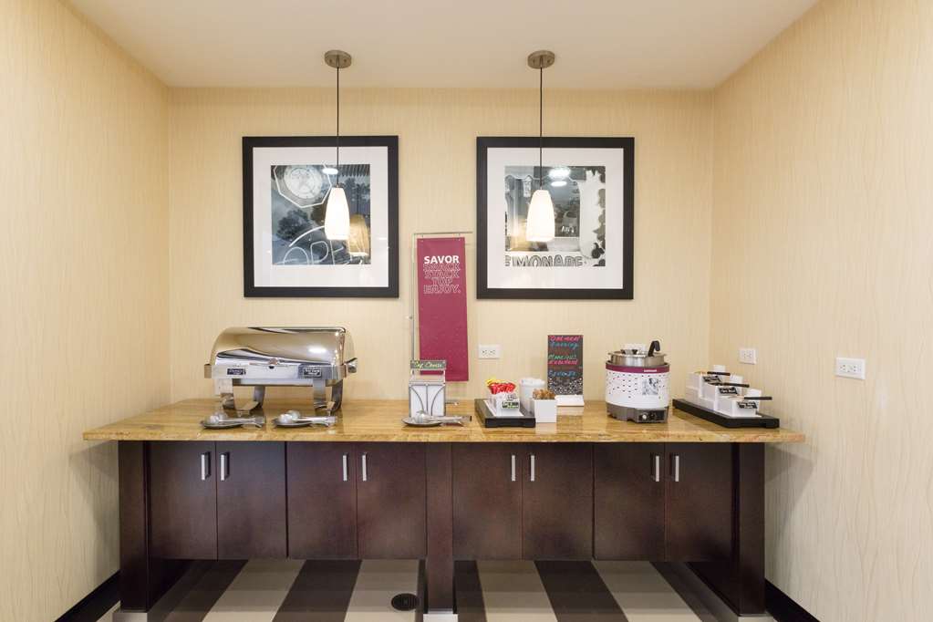 Фото Hampton Inn Daytona Beach/Beachfront