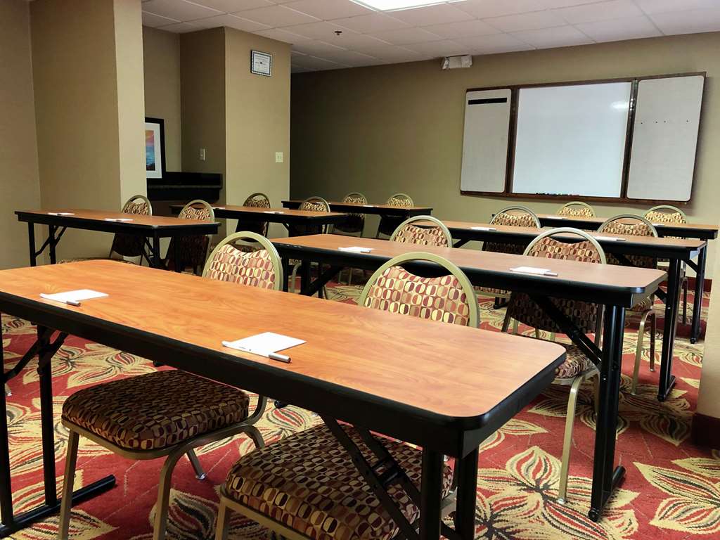 Фото Hampton Inn Spring Hill