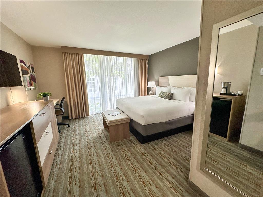 Фото Best Western Plus Atlantic Beach Resort