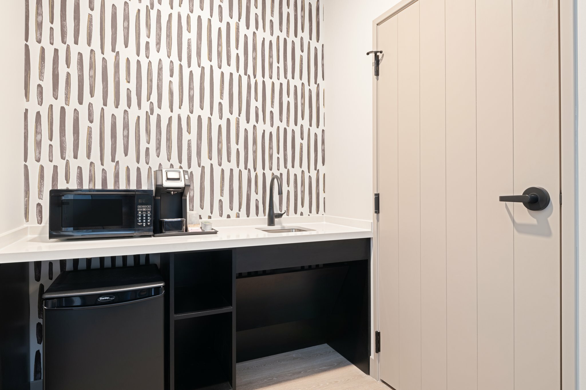 Фото Atwell Suites Kansas City Airport, an Ihg Hotel