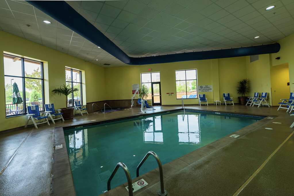 Фото Embassy Suites by Hilton Minneapolis North