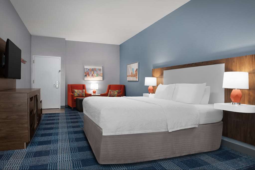 Фото Hampton Inn Russellville