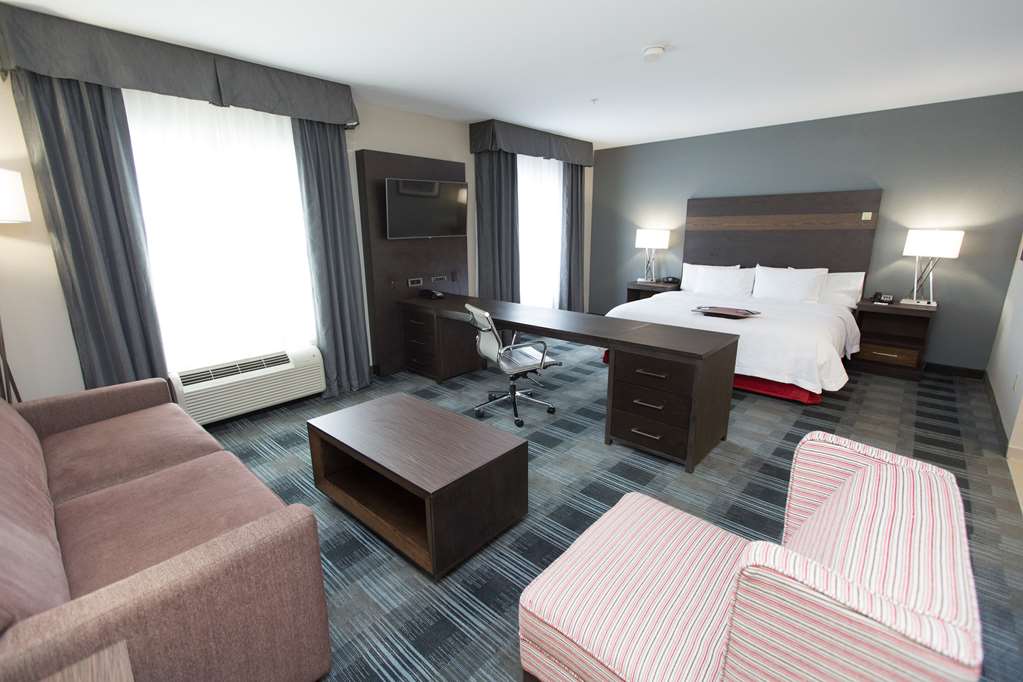 Фото Hampton Inn & Suites Oklahoma City Airport