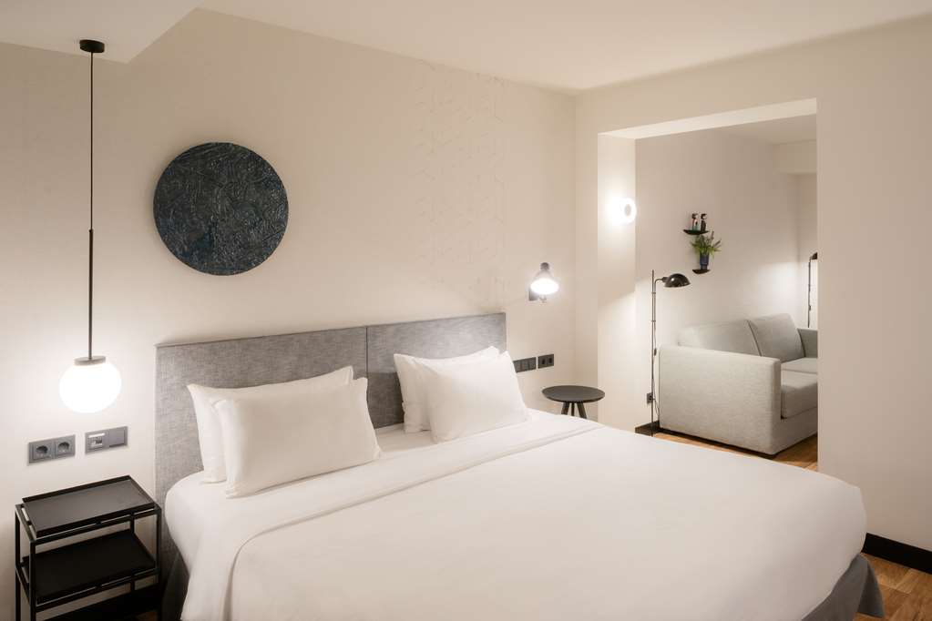 Фото Radisson Blu 1882 Hotel, Barcelona Sagrada Familia