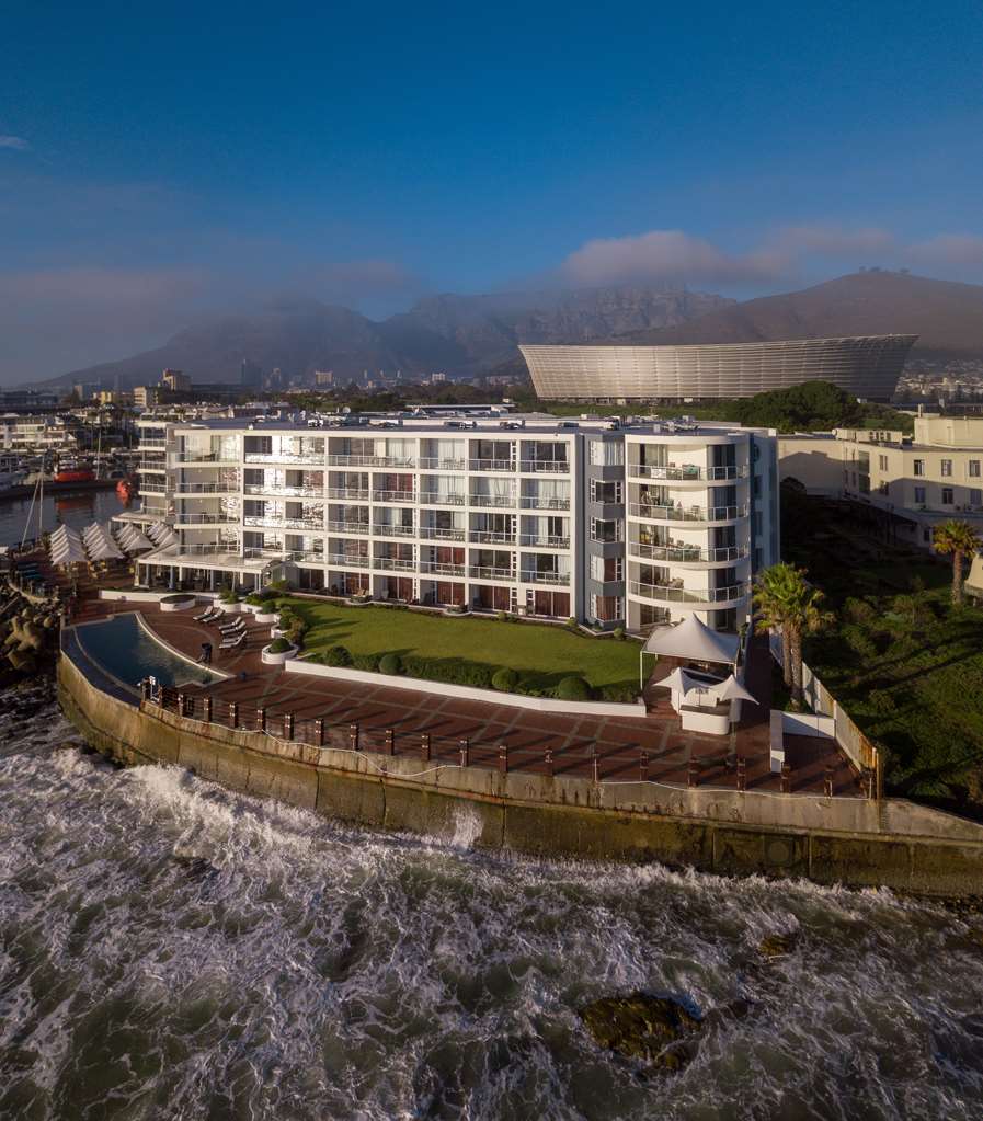Фото Radisson Collection Hotel, Waterfront Cape Town