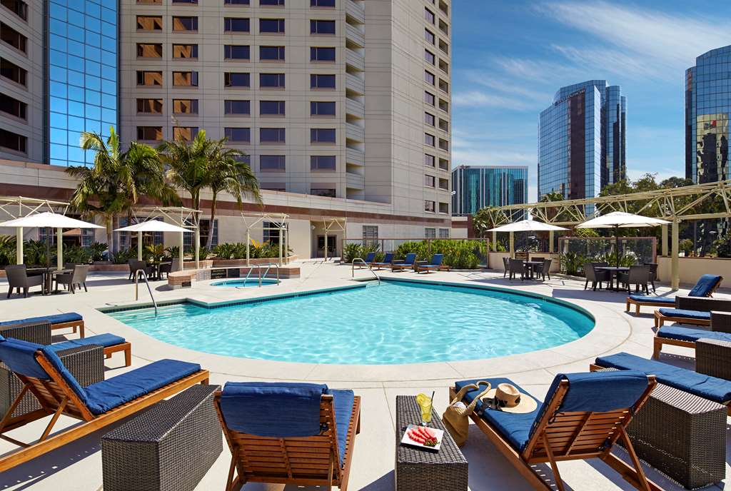 Фото Hilton Long Beach Hotel