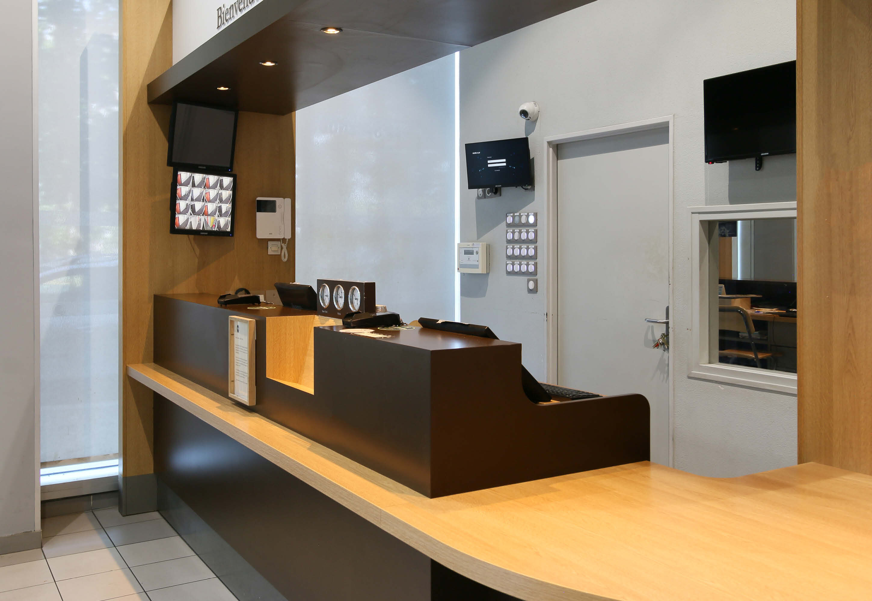 Фото B&B Hôtel Marseille Euromed