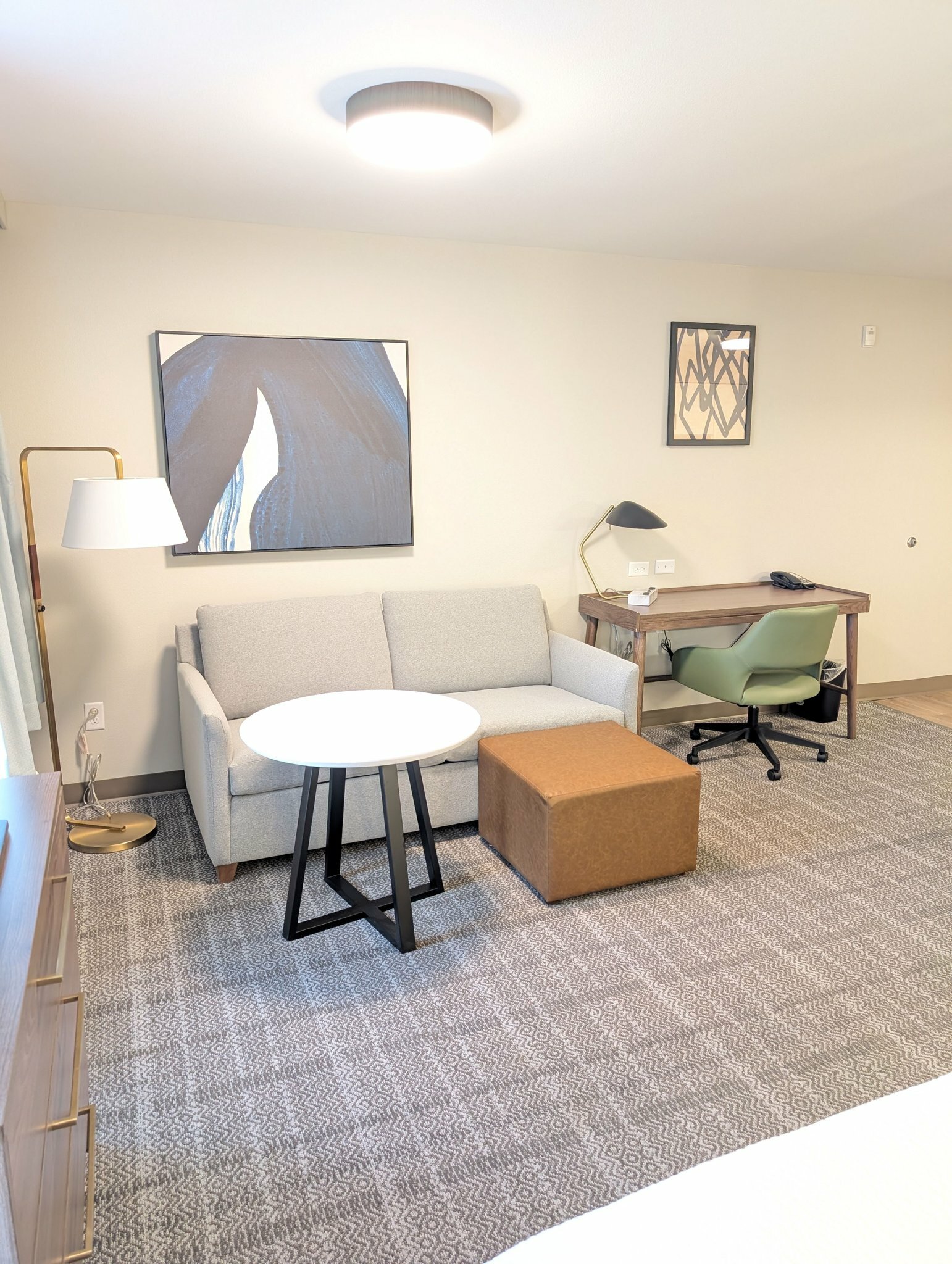 Фото Staybridge Suites Bismarck, an Ihg Hotel