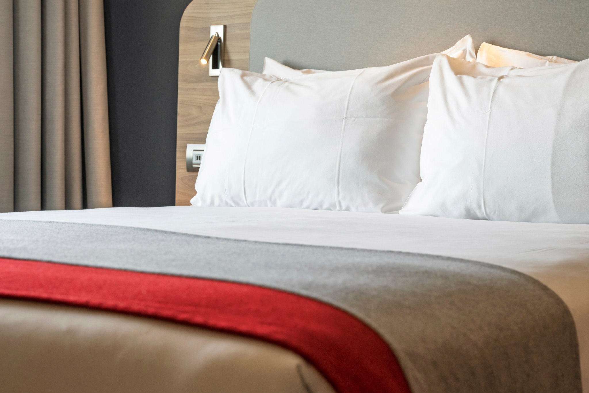 Фото Holiday Inn Express Geneva Airport by IHG