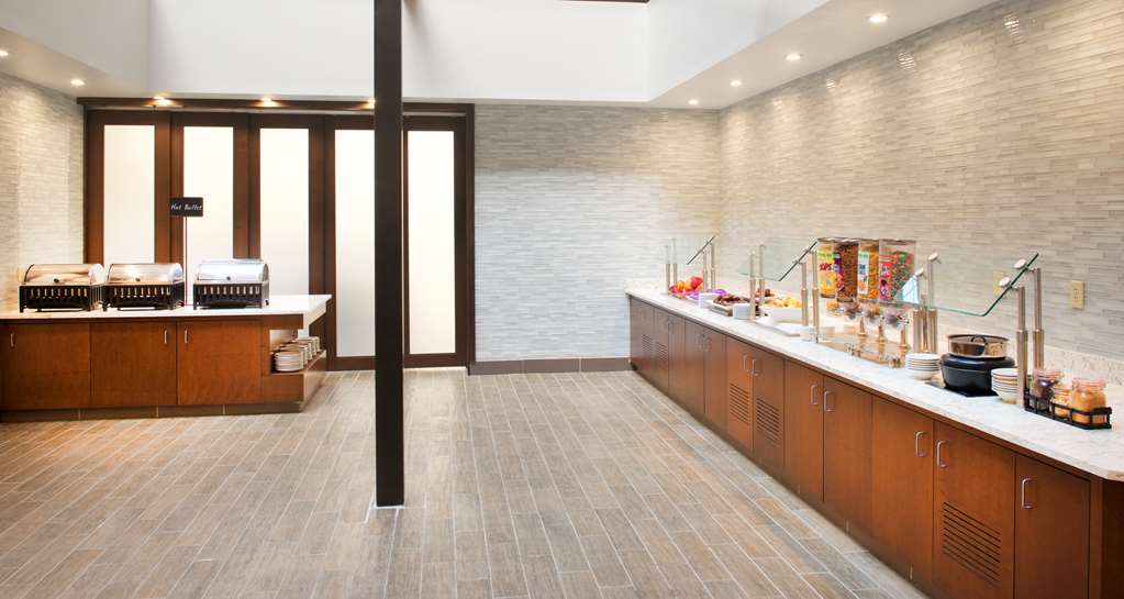 Фото Embassy Suites by Hilton Cincinnati Northeast Blue Ash