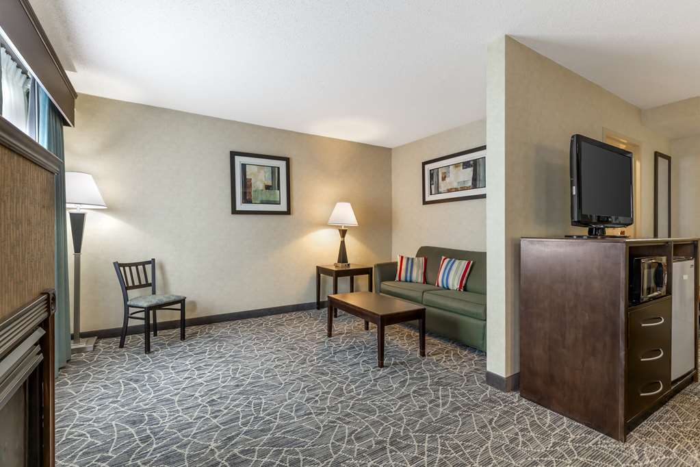 Фото Best Western Plus Berkshire Hills Inn & Suites