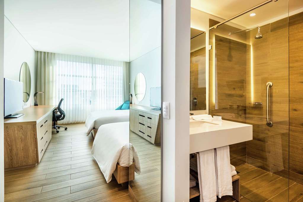 Фото Hilton Garden Inn Santa Marta