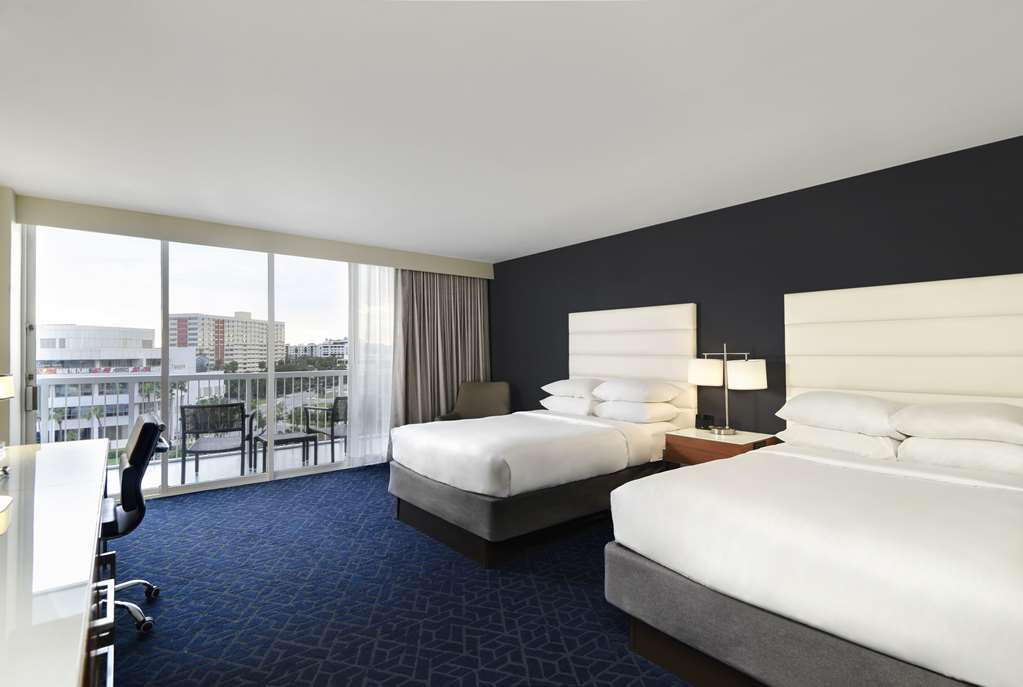 Фото Hotel Tampa Riverwalk