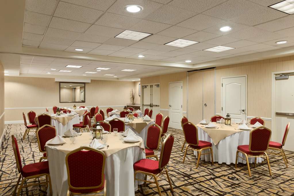 Фото Hilton Garden Inn Shelton
