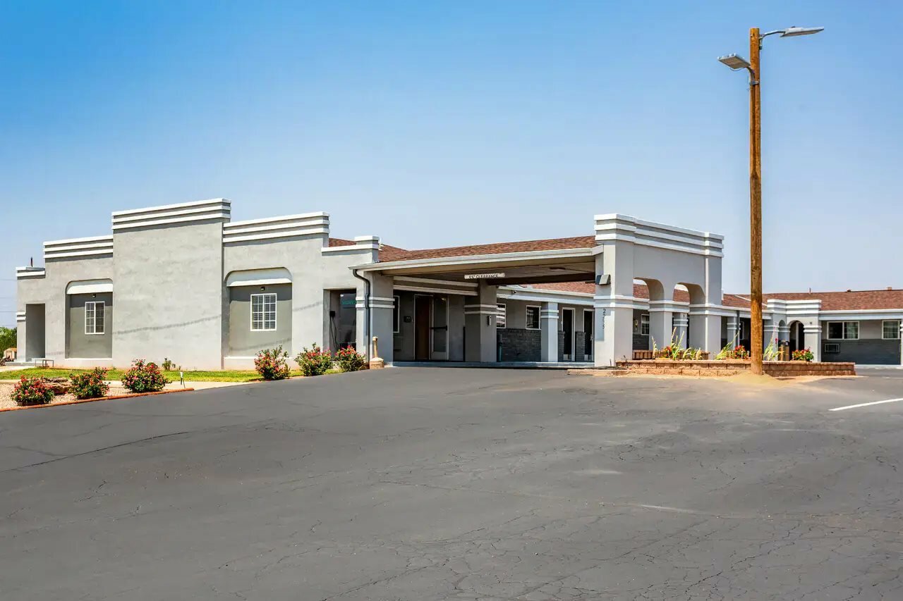 Фото Econo Lodge Inn & Suites Durango